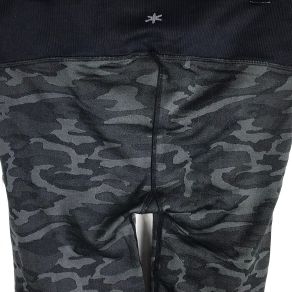 SPLENDID  BLACK & GRAY LEGGINGS med - Picture 3 of 7